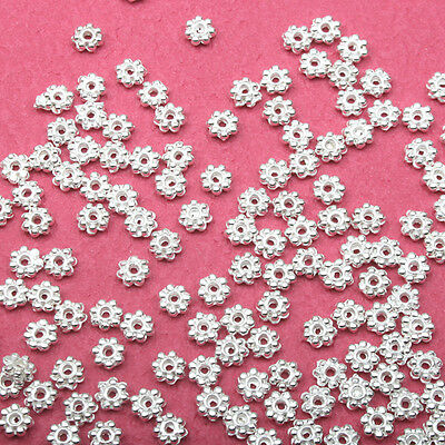 500pcs  Silver-tone Daisy Spacers Beads H0230