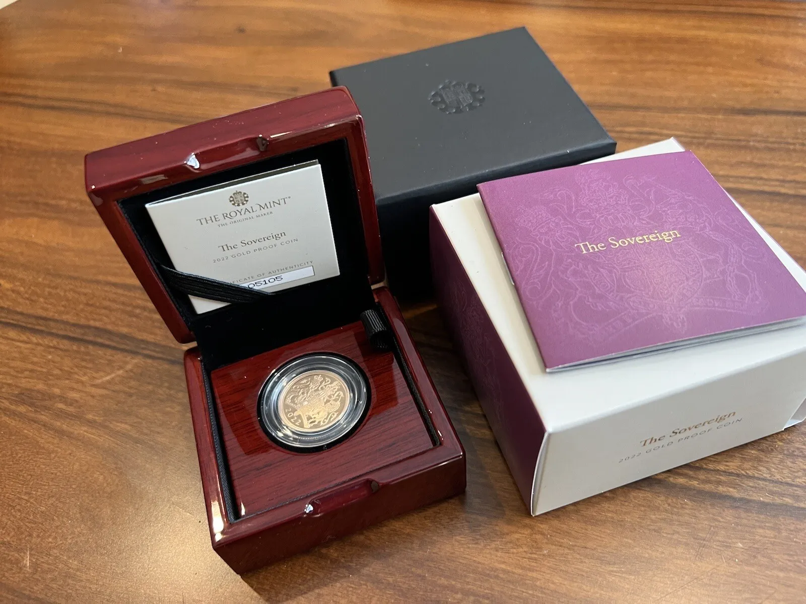 Royal Mint 2022 Platinum Jubilee Sovereign Gold Proof Coin Box Coa